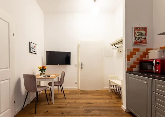 Compact Near Center By Hm Appartamento *